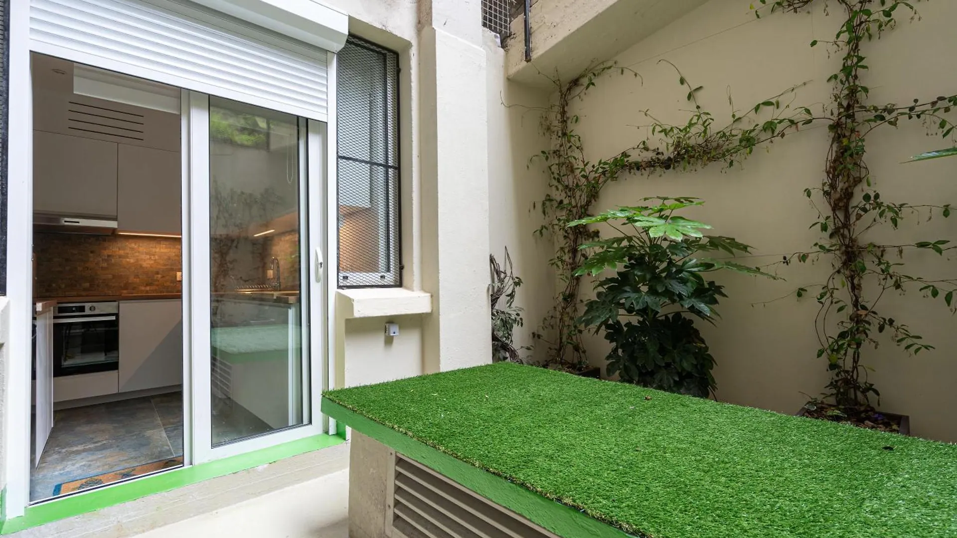 Grand Appartement Climatise 2Br Avec Terrasse Paris